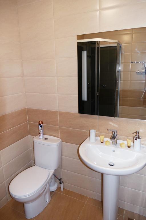 Hotel Комплекс Відпочинку Пампушка & Подушка Burlach'ya Balka Exterior foto